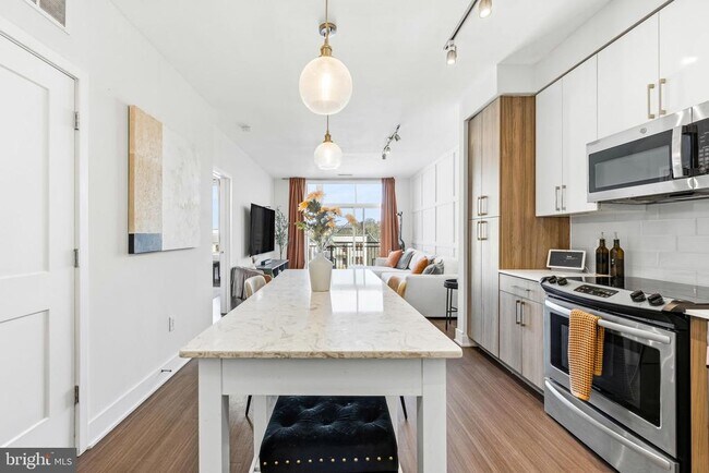 Foto del edificio - 145 Riverhaven Dr