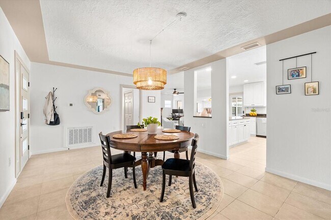 Foto del edificio - 8848 Sunlit Cove Dr NE