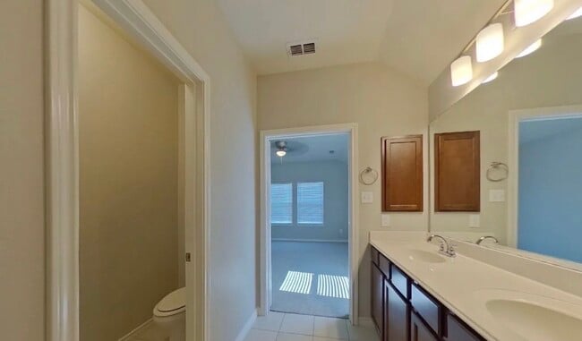 Foto del edificio - Beautifully Renovated 3-Bedroom Home with Premium Finishes