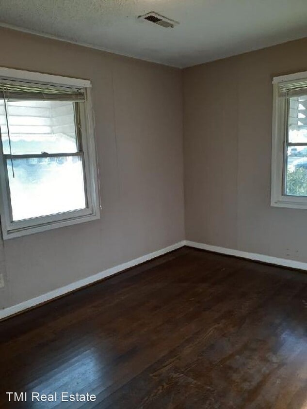 Building Photo - 2 br, 1 bath House - 4517 Hillman Dr SW
