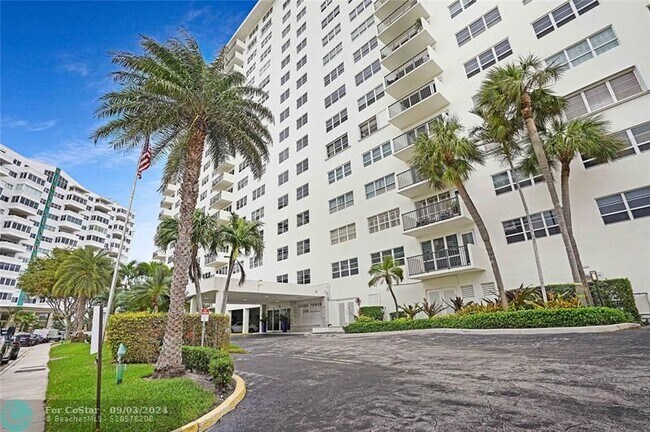 Building Photo - 340 Sunset Dr
