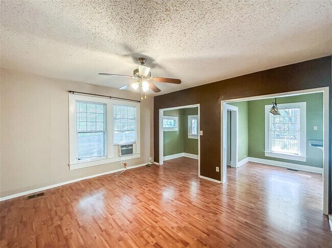Foto del edificio - 4501 Avenue C