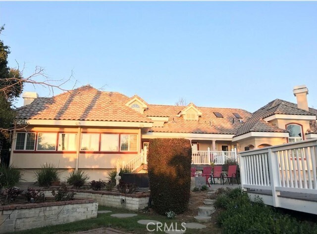 Building Photo - 31063 E Sunset Dr N