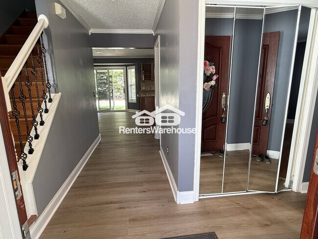 Foto del edificio - 8451 Rhoy St