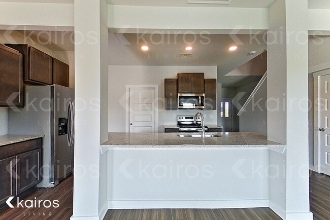 Building Photo - 6109 Stonewater Ct