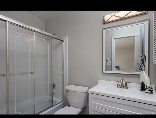 Foto del edificio - 8523 Castle Pine Ct
