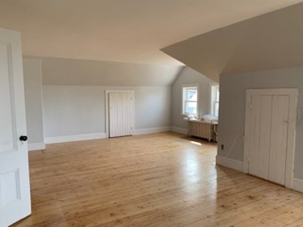 Building Photo - 14 E Wyoming Ave