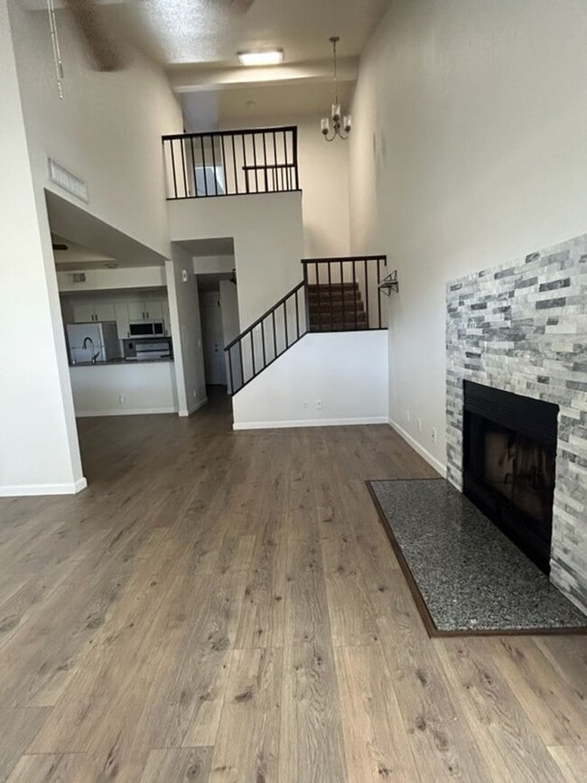 Building Photo - Springdale Condo