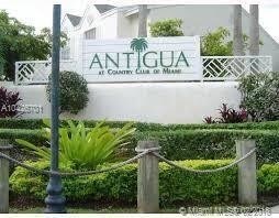Foto principal - 17460 NW 67th Ct