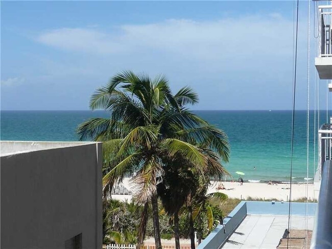 Foto del edificio - 6969 Collins Ave