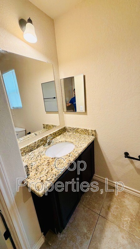 Building Photo - 7108 Micayla Cv