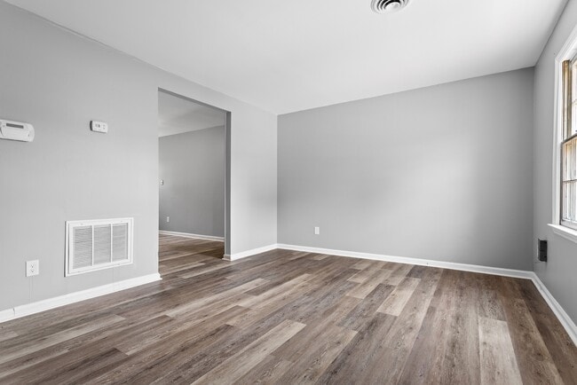 Building Photo - 2600 Mallard Ct