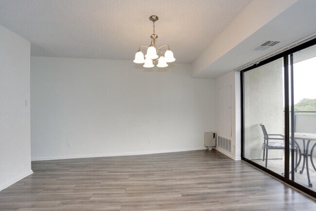 Building Photo - 5300 Columbia Pike