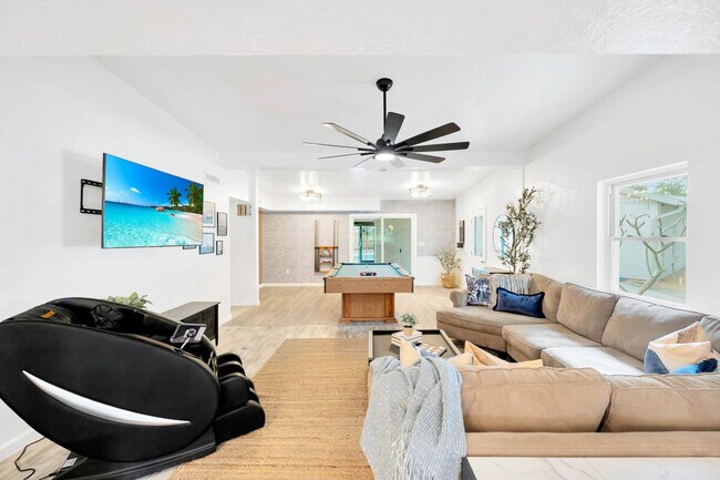 Foto del edificio - 10755 Clara Ln