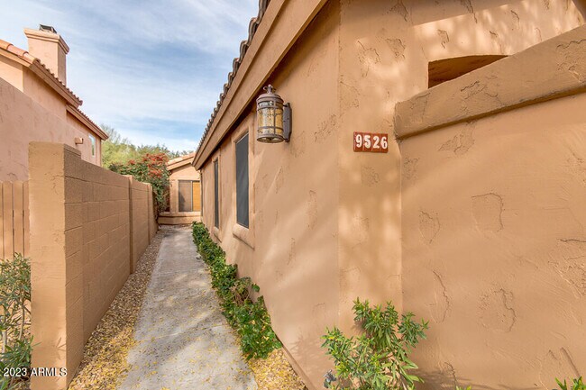 Foto del edificio - 9526 E Wood Dr