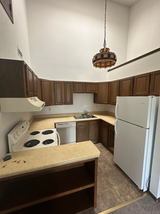 Building Photo - 93 Meadowood Dr