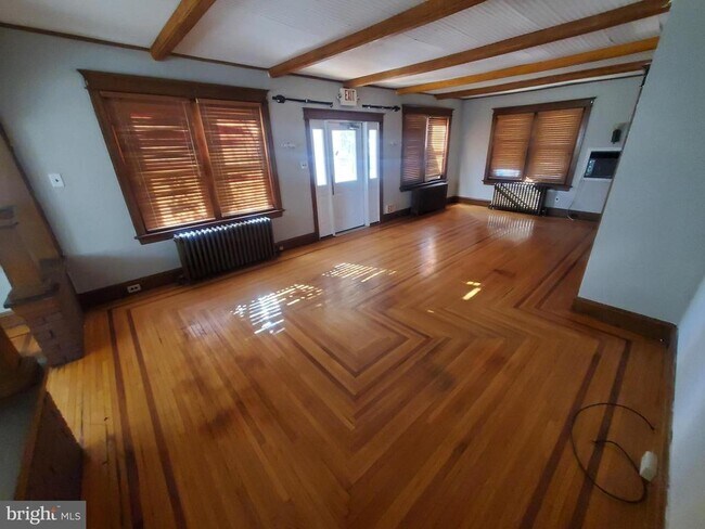 Foto del edificio - 2871 E High St
