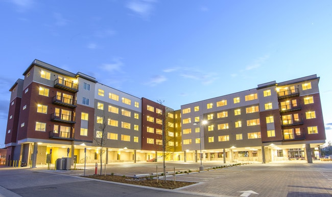 Building Photo - Old Town Flats