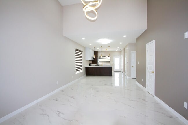 Foto del edificio - 2703 Harmony St