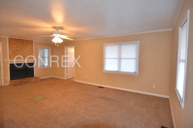 Foto del edificio - 4602 Windsor Spring Rd