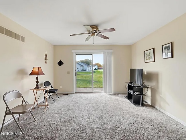 Building Photo - 711 Hart Ave