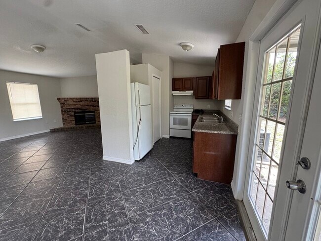 Foto del edificio - 3272 Littlefield St