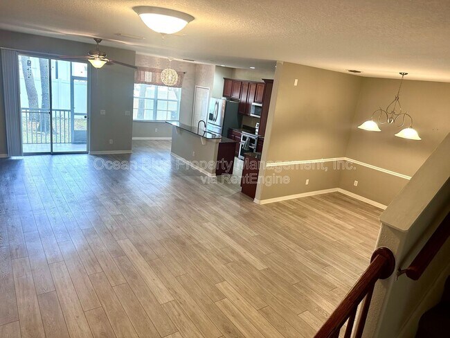 Foto del edificio - 1525 Hillview Ln