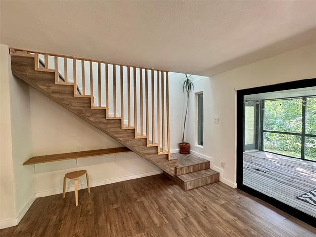 Building Photo - 211 Mill Creek Dr