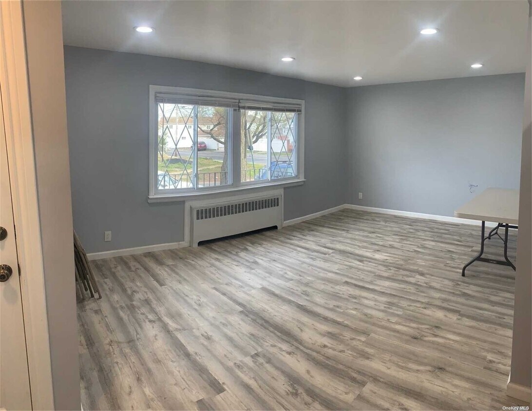 Foto principal - 259-5 145th Ave