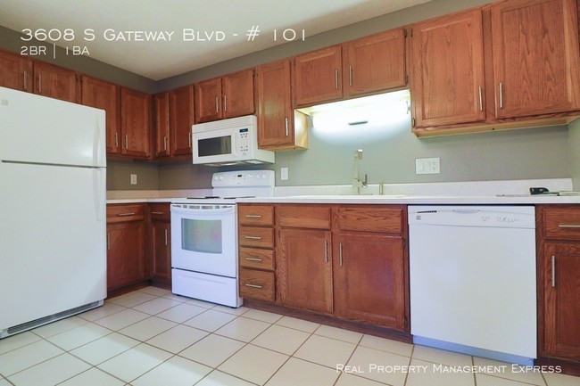 Building Photo - 3608 S Gateway Blvd