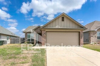 Building Photo - 2072 Dade Loop