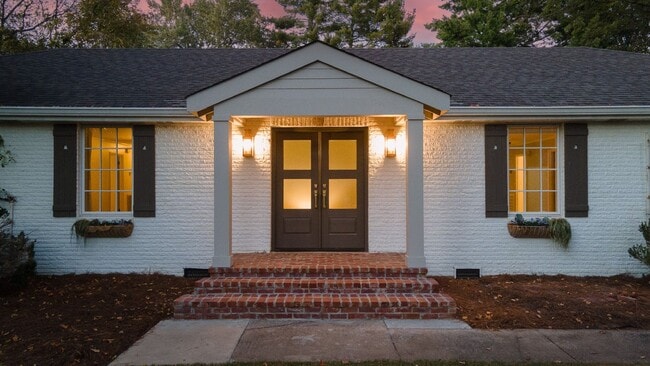 **ADORABLE DUBLEX IN BELLE MEADE WITH AMAZ... - **ADORABLE DUBLEX IN BELLE MEADE WITH AMAZ... Townhome