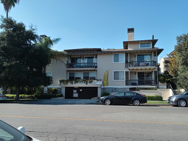Building Photo - 4105 Tujunga Ave