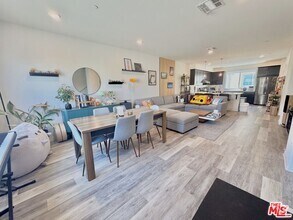 Building Photo - 14430 Strawberry Ln