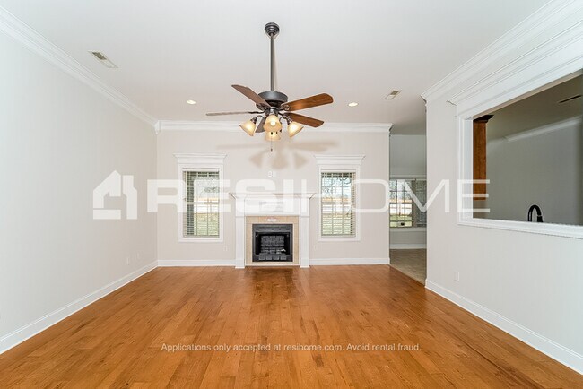 Building Photo - HOME FOR RENT!!