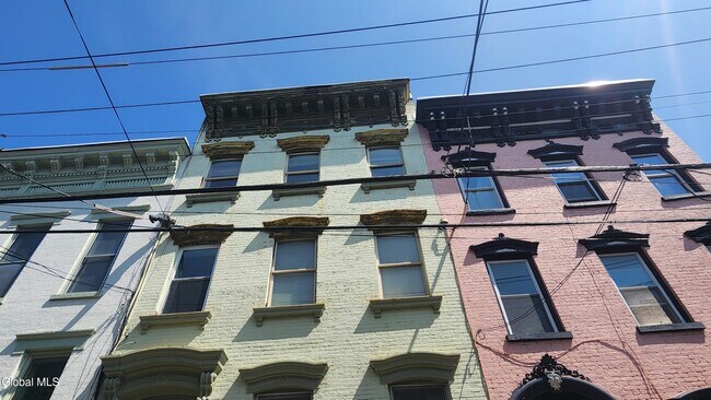Foto del edificio - 11 Elm St