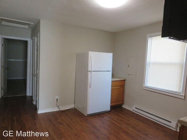 Building Photo - 1 br, 1 bath House - 915 Priam Street