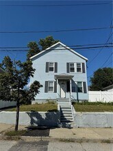 Building Photo - 24 Oneida St