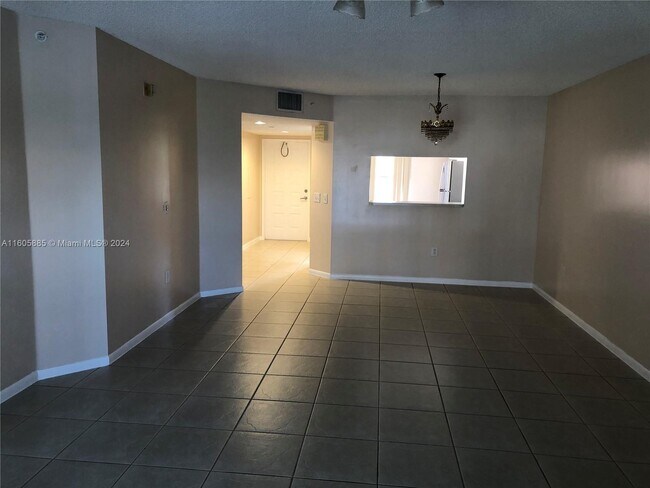 Foto del edificio - 601 SW 142nd Ave
