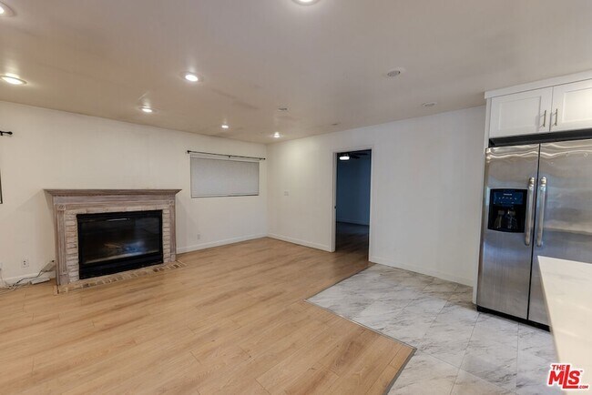 Foto del edificio - 837 Sunset Ave