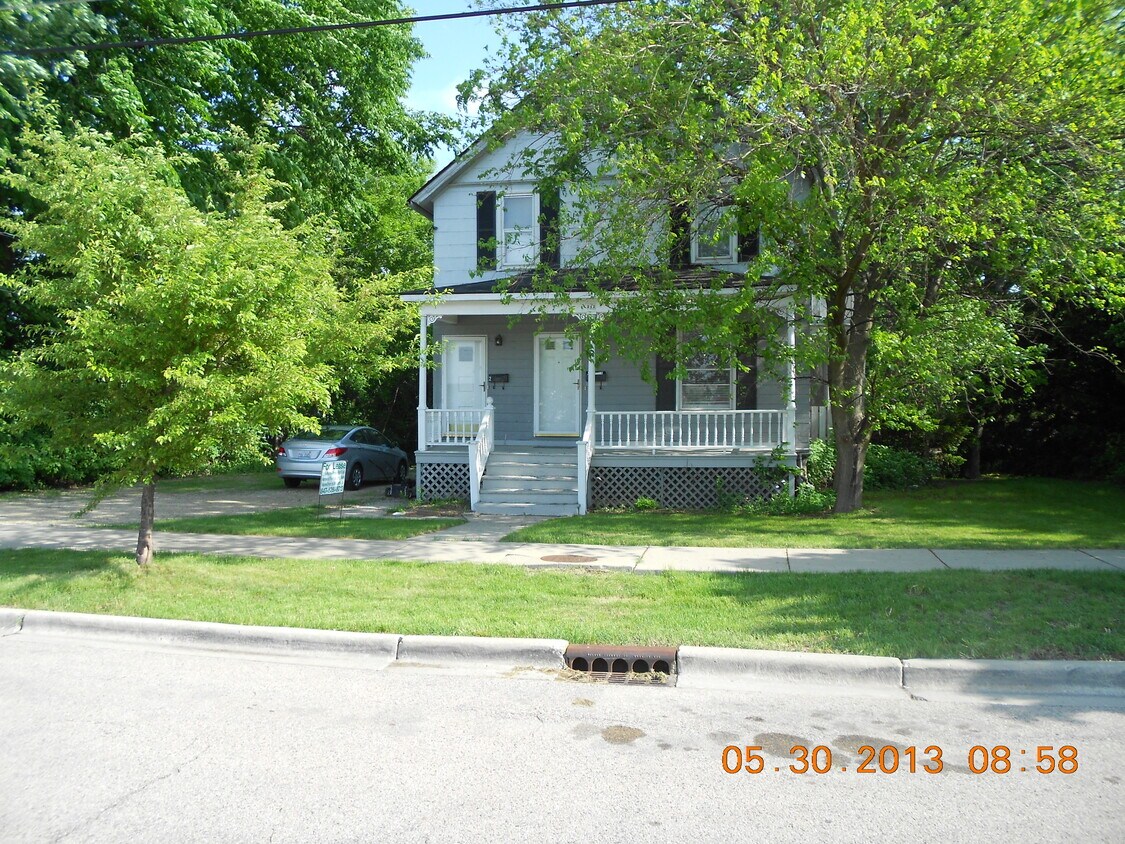 VIEW from the Street - 212 Franklin St