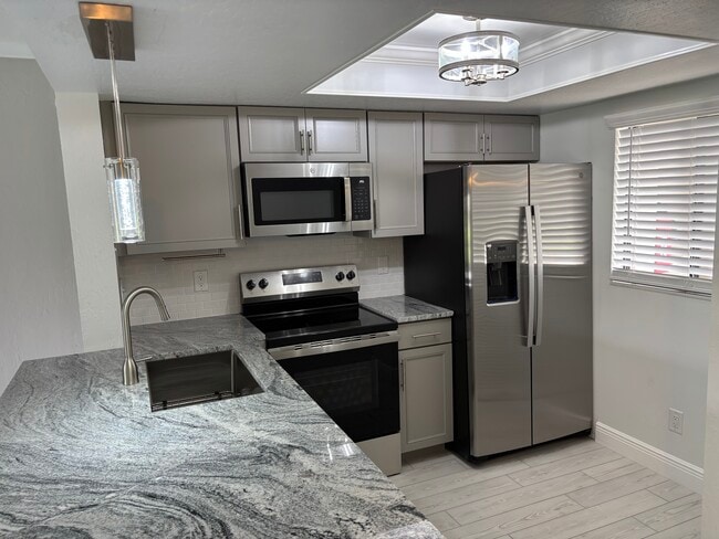 Foto del edificio - 1704 University Ln