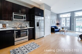 Building Photo - 1117 Hope St