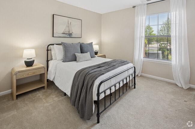 Iris Deluxe (Den) 2BR, 2BA w/Den - 1,171SF - Second Bedroom - Remington Place Apartments