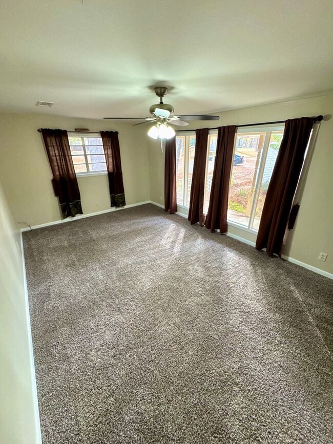 Building Photo - Cross Lake