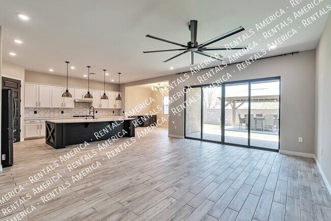 Building Photo - 10151 N Cardon Grande Trail