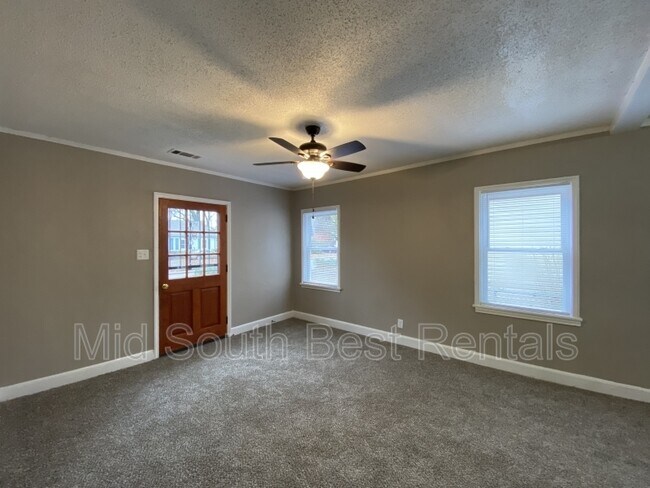 Building Photo - 2734 Fizer Rd