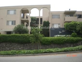 Building Photo - 1515 Oak St