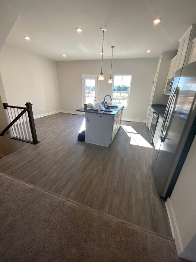 Building Photo - 140 Spring Grove Way