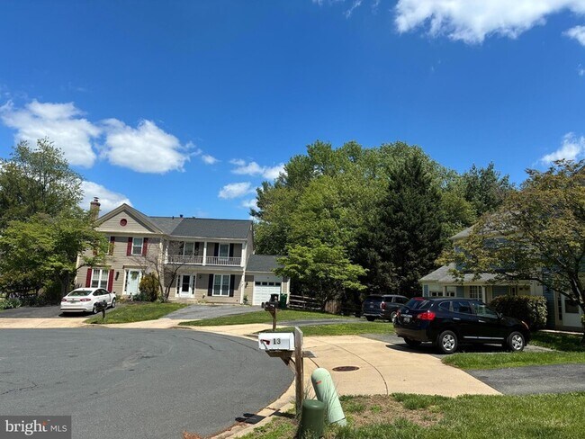 Foto del edificio - 11 Noblewood Ct